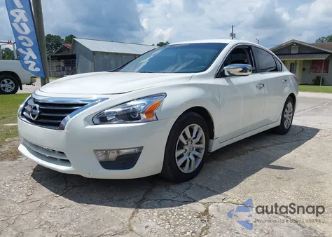2015 Nissan Altima 2.5/2.5 S/2.5 Sl/2.5 Sv z USA, uszkodzony, nr VIN 1N4AL3AP9FC280877
